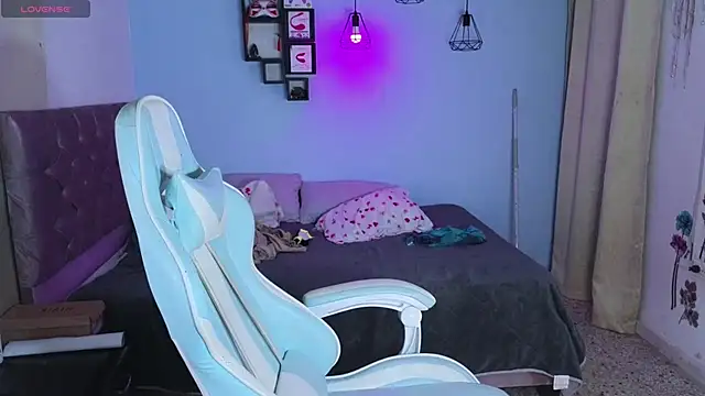 Snapshot of Peggy_Funn chatting on February 27, 4:09 am Peggy Funn online show from February 27, 4:09 am