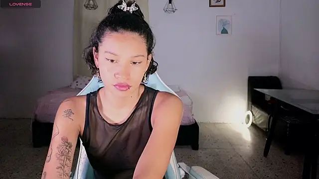 Snapshot of Peggy_Funn chatting on October 2, 2:07 am Peggy Funn online show from October 2, 2:07 am