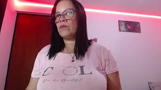 sofia lopez76 online show from January 15, 3:39 pm