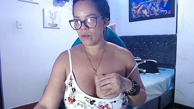 sofia lopez76 online show from September 16, 3:13 pm