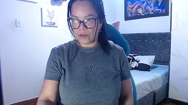 sofia lopez76 online show from September 18, 12:51 pm