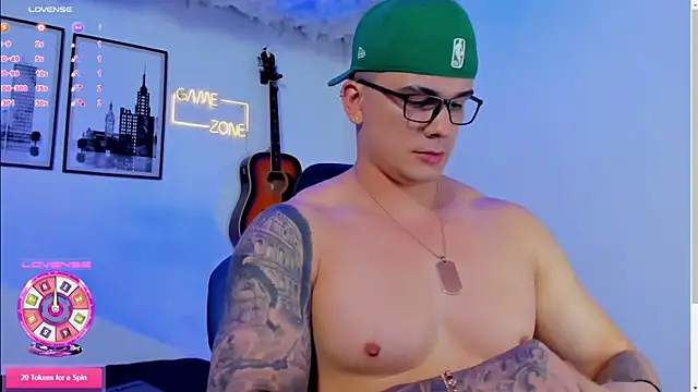 seancarreraa online show from March 18, 4:04 am