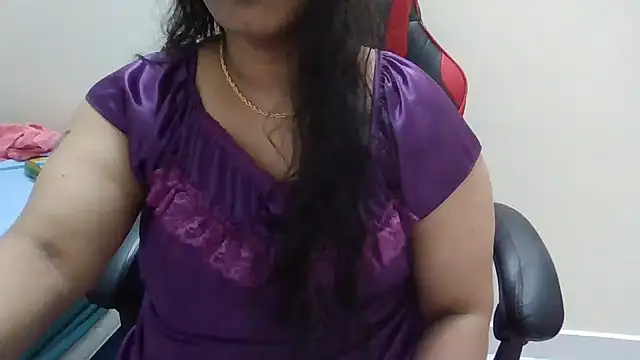 Snapshot of Mystic-Anu chatting on December 5, 3:17 pm Mystic-Anu online show from December 5, 3:17 pm