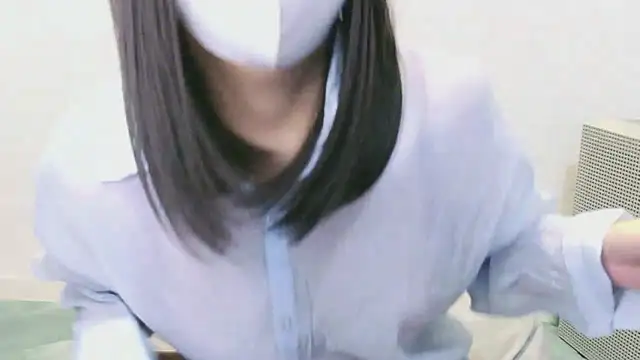 Snapshot of YUTSU_KI chatting on October 19, 2:40 pm YUTSU KI online show from October 19, 2:40 pm