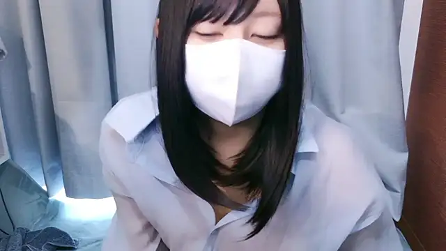 Snapshot of YUTSU_KI chatting on April 17, 9:18 pm YUTSU KI online show from April 17, 9:18 pm