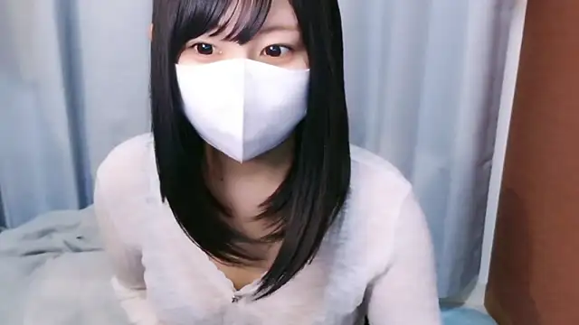 Snapshot of YUTSU_KI chatting on April 28, 9:20 pm YUTSU KI online show from April 28, 9:20 pm