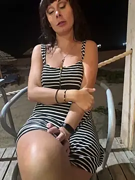 therealbeverlycious online show from December 10, 12:06 am