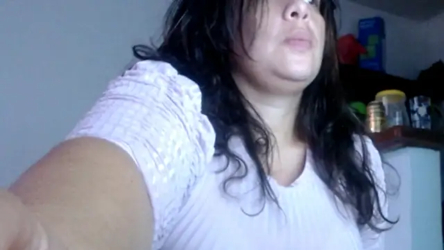 Snapshot of ladydeathz chatting on December 29, 10:57 pm ladydeathz online show from December 29, 10:57 pm