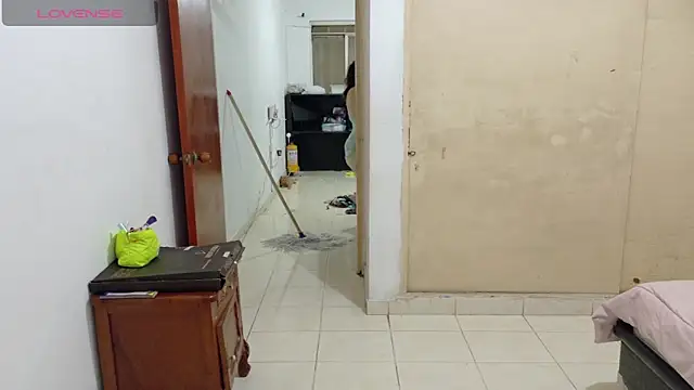 Snapshot of ladydeathz chatting on March 8, 3:17 am ladydeathz online show from March 8, 3:17 am