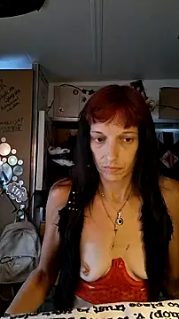 whitetrashdirtyslut online show from June 5, 12:55 pm
