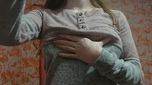 strawberrysmoothie online show from February 19, 5:05 am