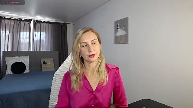 Vanessa Nowak online show from July 12, 6:59 am