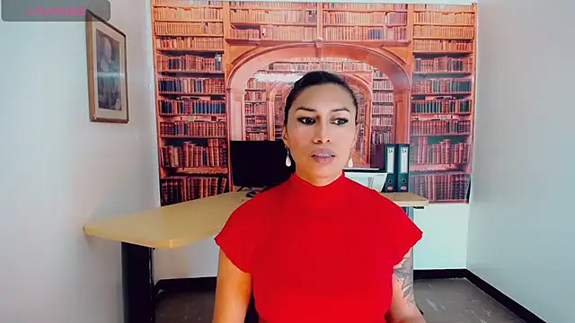 khiara moretti online show from March 10, 7:40 pm