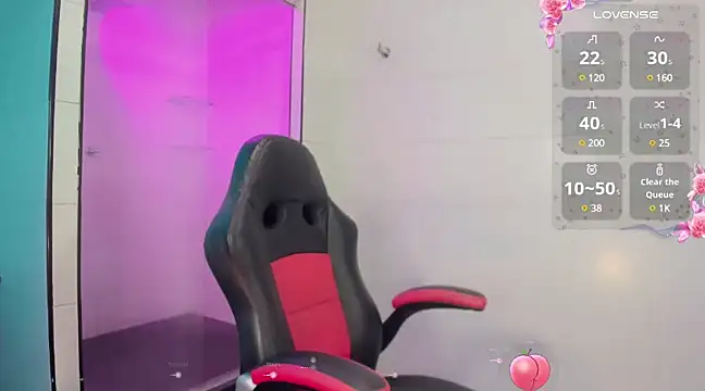 khiara moretti online show from March 12, 7:28 pm