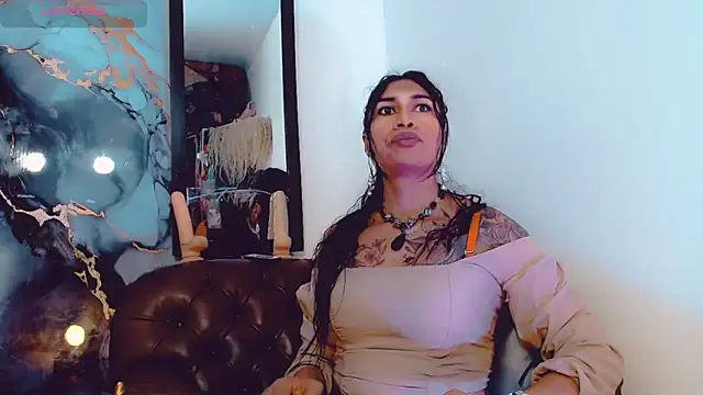 khiara moretti online show from November 7, 11:10 am