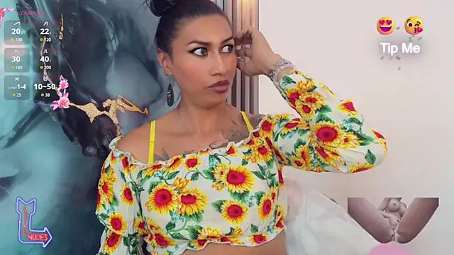 Snapshot of khiara_moretti chatting on June 2, 11:23 am khiara moretti online show from June 2, 11:23 am