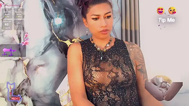 Snapshot of khiara_moretti chatting on June 5, 11:38 am khiara moretti online show from June 5, 11:38 am