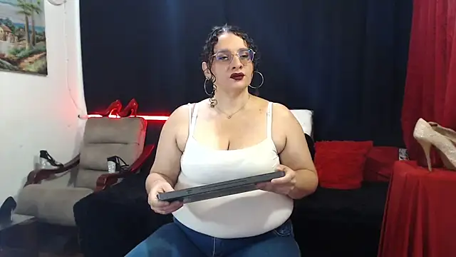 Aleja Gonzales online show from February 24, 4:49 pm