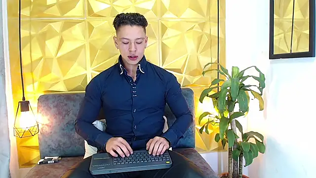 Snapshot of Baxter_Dex chatting on December 8, 6:11 am Baxter Dex online show from December 8, 6:11 am