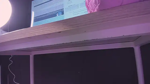 Agathaargent  online show from October 9, 7:34 pm