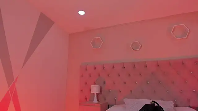 Agathaargent  online show from December 22, 7:49 am