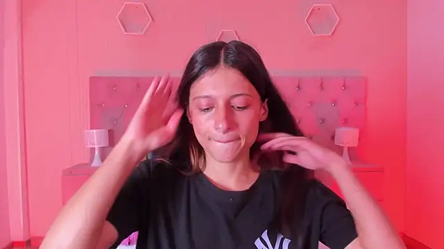 Agathaargent  online show from March 6, 10:50 pm