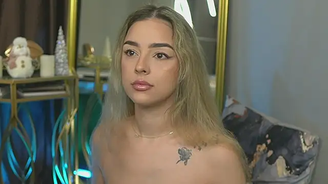 ScarletColes online show from January 16, 10:55 pm