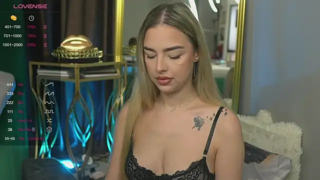 ScarletColes online show from January 21, 1:08 am