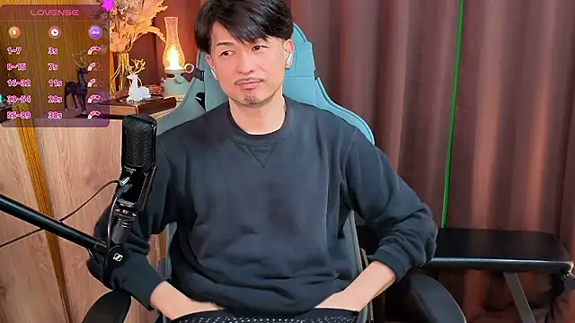 HARU-outdoor-x online show from November 30, 2:21 pm