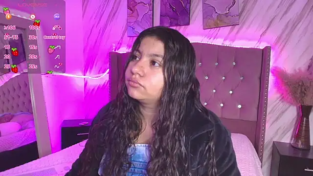 Miaa Smiith1 online show from December 6, 11:33 am