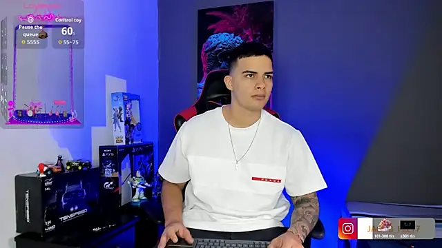 Snapshot of jacob_firexx chatting on April 2, 2:26 pm jacob firexx online show from April 2, 2:26 pm