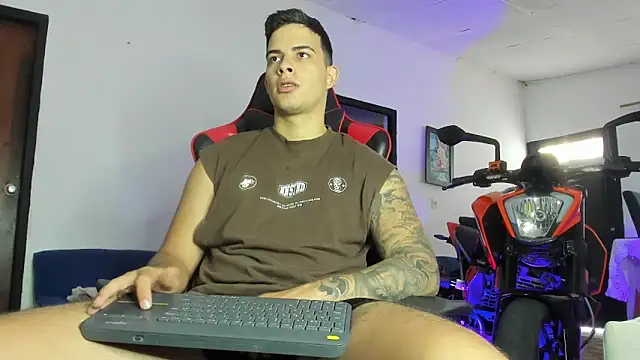 Snapshot of jacob_firexx chatting on May 3, 4:02 pm jacob firexx online show from May 3, 4:02 pm