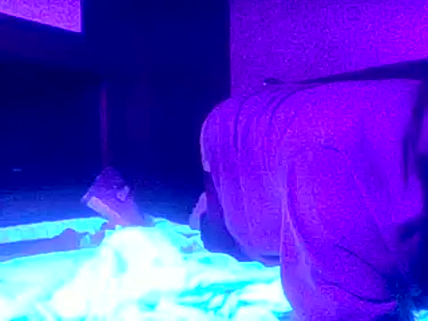 Snapshot of CharlieHammmer chatting on October 28, 9:46 am CharlieHammmer online show from October 28, 9:46 am