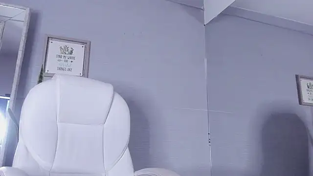 Sara Greey online show from February 19, 4:22 pm