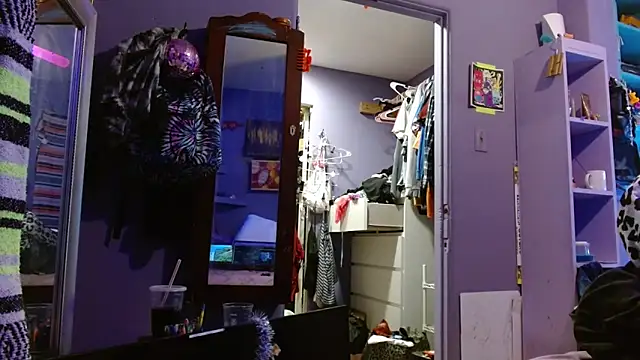 watermellonpussy online show from February 9, 7:23 am