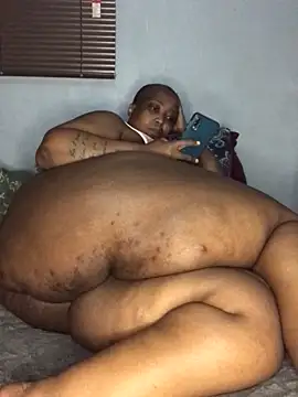 Snapshot of sotho_ssbbw chatting on June 14, 2:24 am sotho ssbbw online show from June 14, 2:24 am