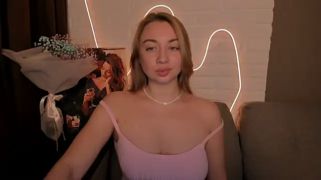 DanielaWisse online show from December 18, 8:47 pm