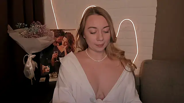 DanielaWisse online show from December 22, 1:55 am