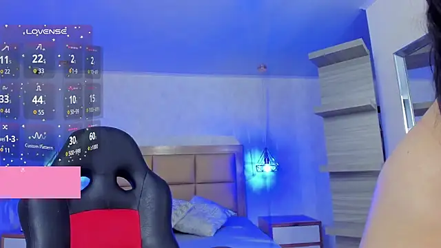 LARSONMIA online show from October 7, 12:13 pm