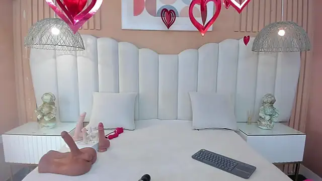 Snapshot of Sara_Vanegas chatting on February 13, 11:39 am Sara Vanegas online show from February 13, 11:39 am