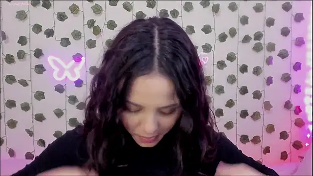 Megan Rodrigo online show from December 14, 10:28 pm