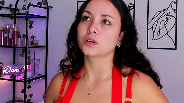 Snapshot of Megan_Rodrigo chatting on October 2, 6:59 pm Megan Rodrigo online show from October 2, 6:59 pm