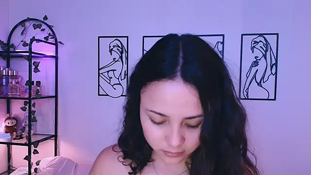 Snapshot of Megan_Rodrigo chatting on October 16, 7:26 pm Megan Rodrigo online show from October 16, 7:26 pm