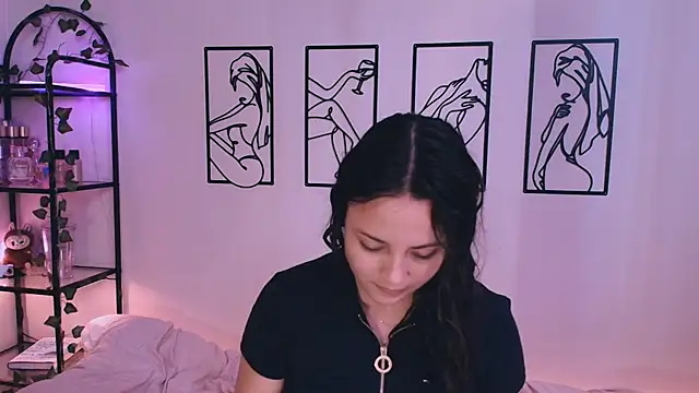 Snapshot of Megan_Rodrigo chatting on October 17, 4:20 pm Megan Rodrigo online show from October 17, 4:20 pm