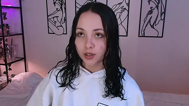 Snapshot of Megan_Rodrigo chatting on October 23, 5:12 pm Megan Rodrigo online show from October 23, 5:12 pm