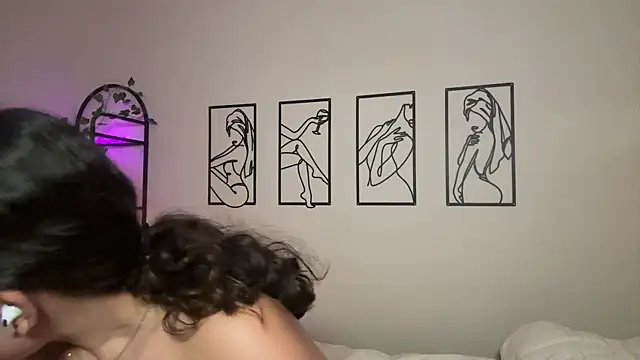 Snapshot of Megan_Rodrigo chatting on November 20, 7:02 pm Megan Rodrigo online show from November 20, 7:02 pm