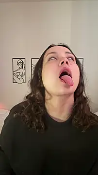 Snapshot of Megan_Rodrigo chatting on November 30, 2:43 pm Megan Rodrigo online show from November 30, 2:43 pm