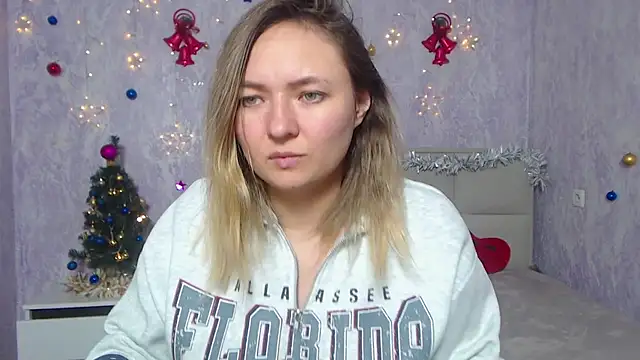 SallyVerda online show from December 28, 4:30 am