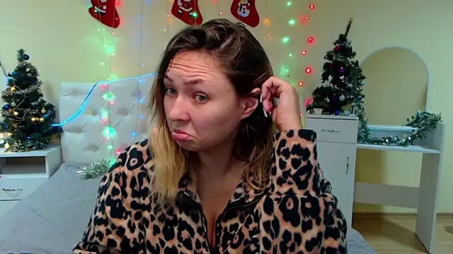 SallyVerda online show from December 28, 7:43 pm