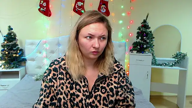 SallyVerda online show from December 28, 10:55 pm